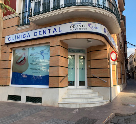 Clínica dental en Lucena y Antequera